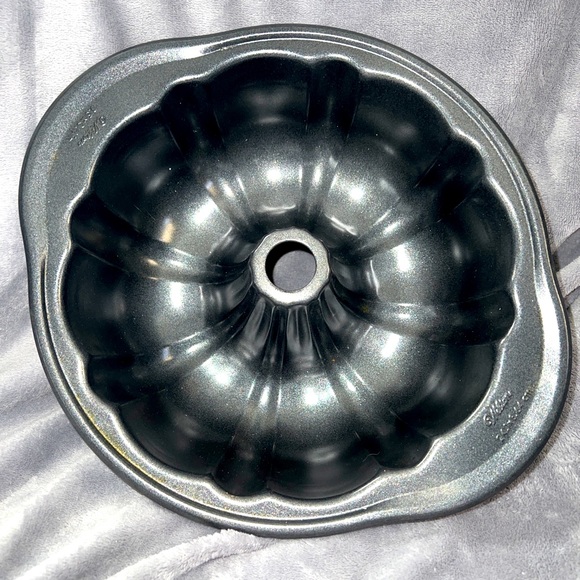 Wilton Kitchen Wilton Perfect Results Premium Nonstick 95 X 34 Inch